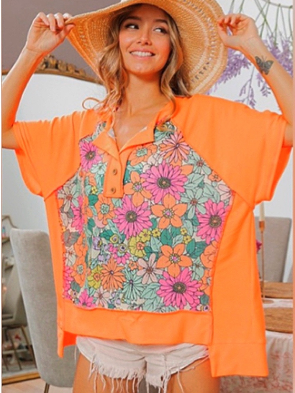 BiBi Oversized Bright Orange Floral Panel Buttoned Top • NWOT • 29" p2p, 27" L